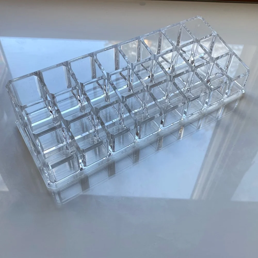 24 Section Acrylic Lipstick Riser